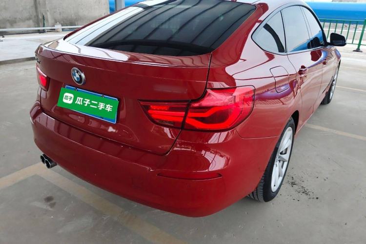 Used BMW 3 Series GT 2018 320i Sport Edition Rear Right 45 Deg