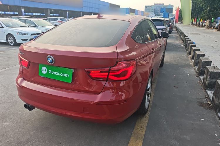 Used BMW 3 Series GT 2018 320i Sport Edition Rear Right 45 Deg