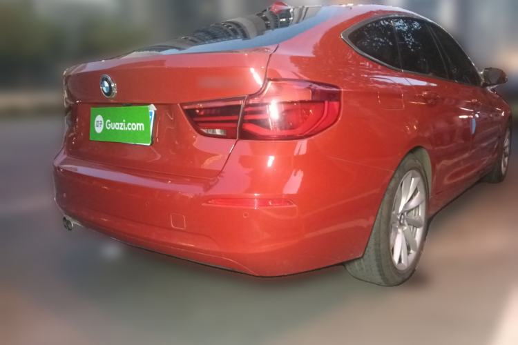 Used BMW 3 Series GT 2018 320i Sport Edition Rear Right 45 Deg