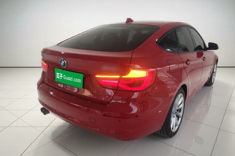 Used BMW 3 Series GT 2018 320i Sport Edition Rear Right 45 Deg