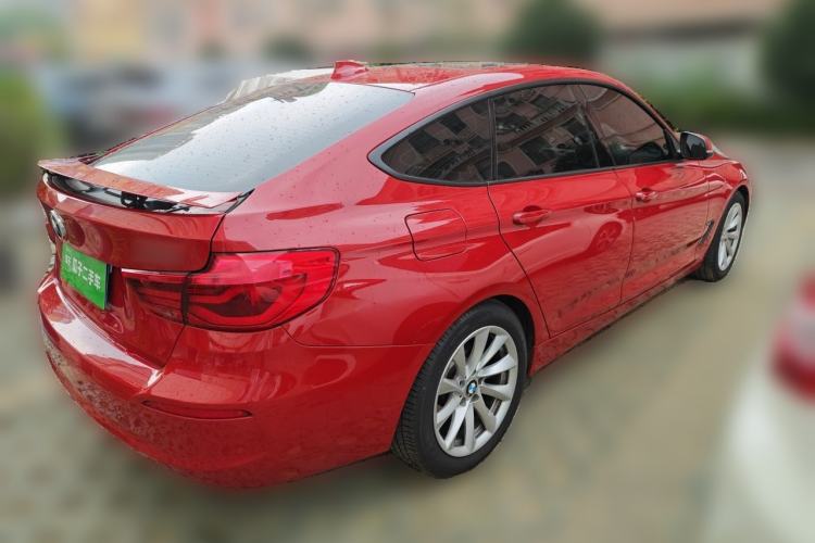 Used BMW 3 Series GT 2018 320i Sport Edition Rear Right 45 Deg