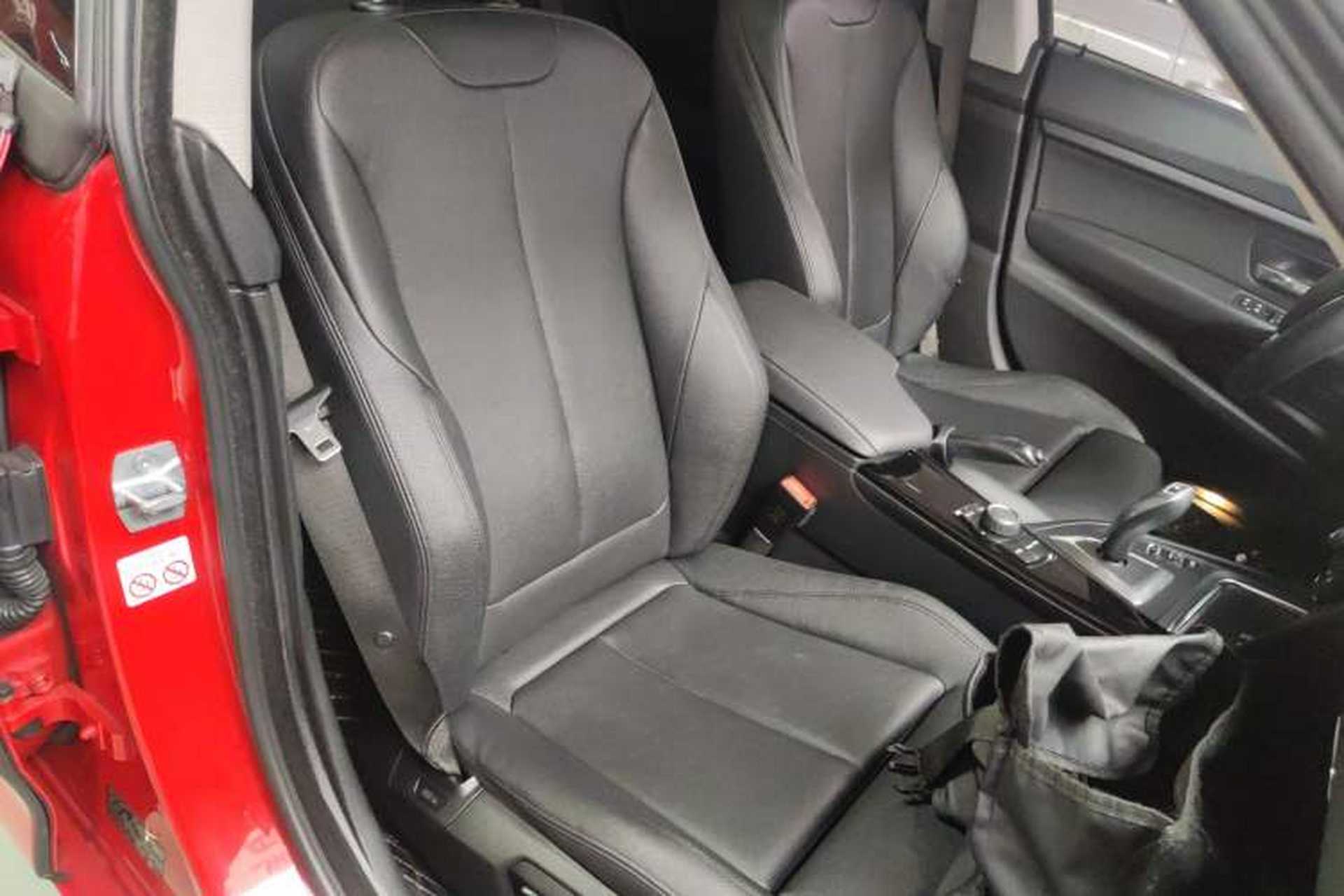 Used BMW 3 Series GT 2018 320i Sport Edition Right Front Seat