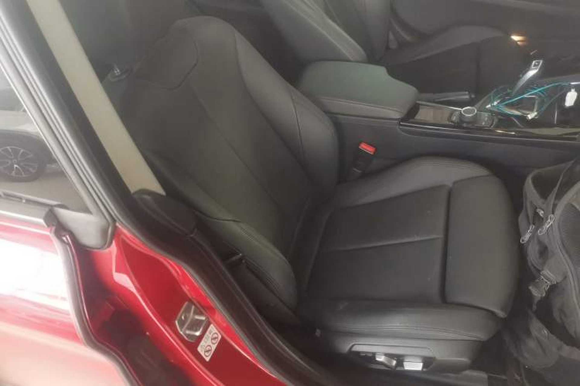 Used BMW 3 Series GT 2018 320i Sport Edition Right Front Seat