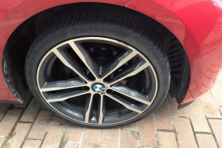 Used BMW 3 Series GT 2018 320i Sport Edition Right Front Wheel Hub