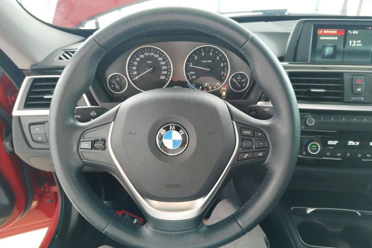Used BMW 3 Series GT 2018 320i Sport Edition Steering Wheel