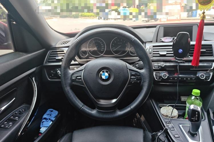 Used BMW 3 Series GT 2018 320i Sport Edition Steering Wheel
