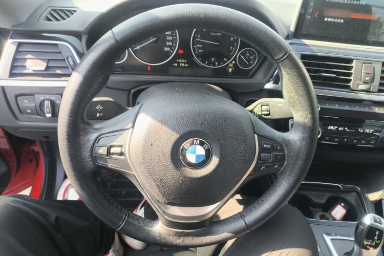 Used BMW 3 Series GT 2018 320i Sport Edition Steering Wheel