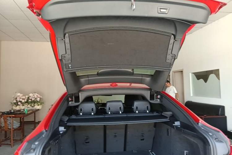 Used BMW 3 Series GT 2018 320i M Sport Edition Trunk