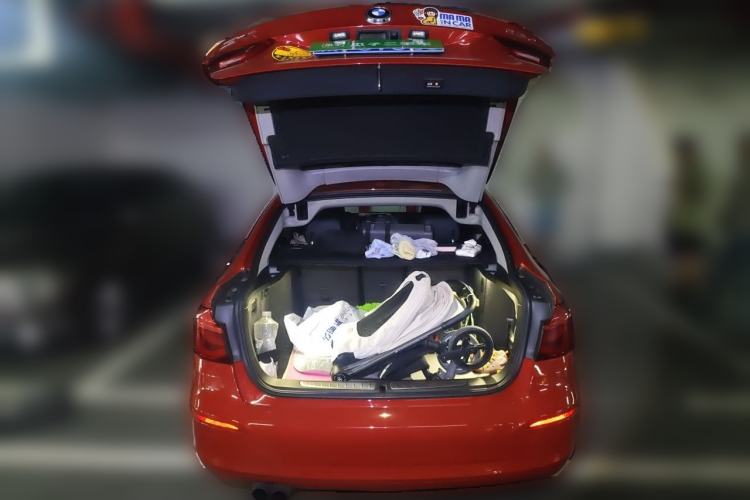 Used BMW 3 Series GT 2018 320i Sport Edition Trunk