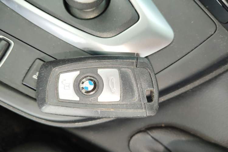 Used BMW 3 Series GT 2018 320i Sport Edition Vehicle Key