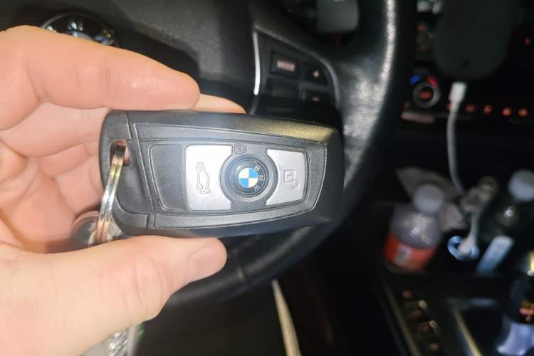Used BMW 3 Series GT 2018 320i Sport Edition Vehicle Key