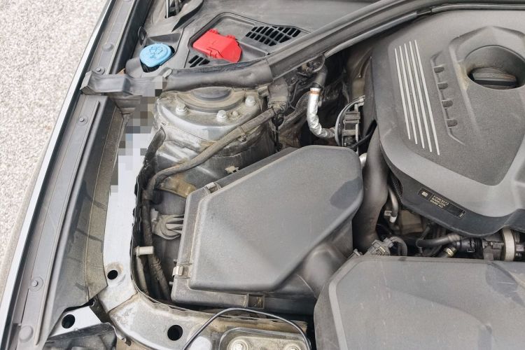 Used BMW 3 Series GT 2018 320i Sport Edition Engine Bay Right