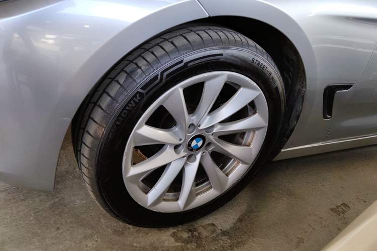 Used BMW 3 Series GT 2018 320i Sport Edition Exterior 7