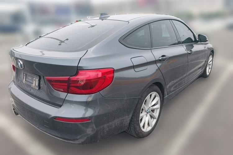 Used BMW 3 Series GT 2018 320i Sport Edition Rear Right 45 Deg