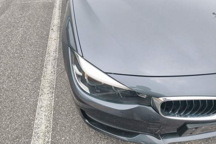 Used BMW 3 Series GT 2018 320i Sport Edition Right Front Headlight