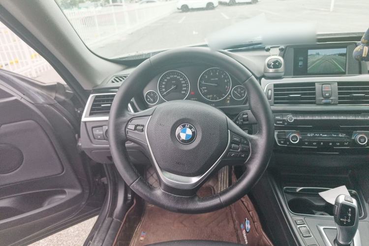 Used BMW 3 Series GT 2018 320i Sport Edition Steering Wheel