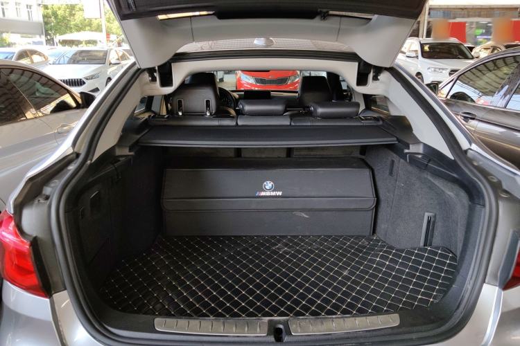 Used BMW 3 Series GT 2018 320i Sport Edition Trunk