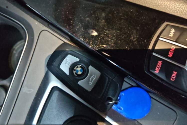 Used BMW 3 Series GT 2018 320i Sport Edition Vehicle Key