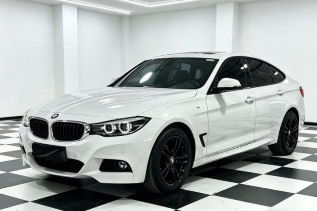 Used BMW 3 Series GT 2018 320i M Sport Edition