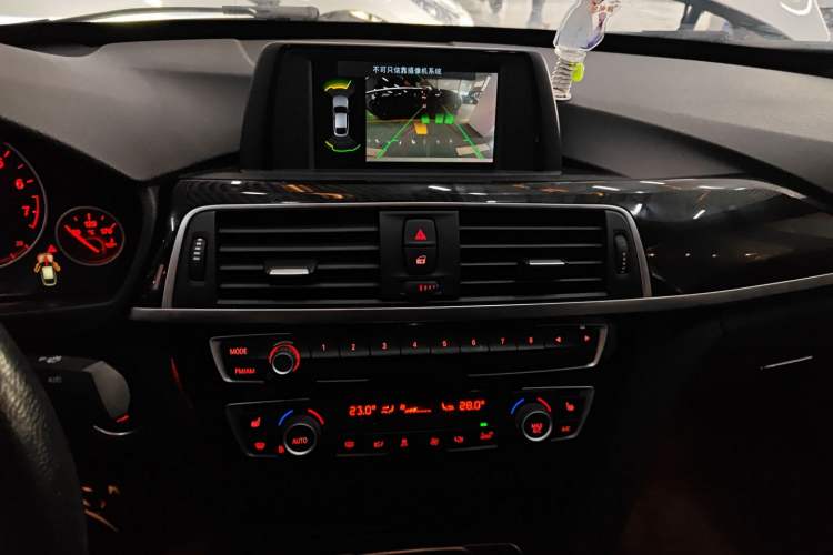 Used BMW 3 Series GT 2018 320i Sport Edition Audio And AC Panel