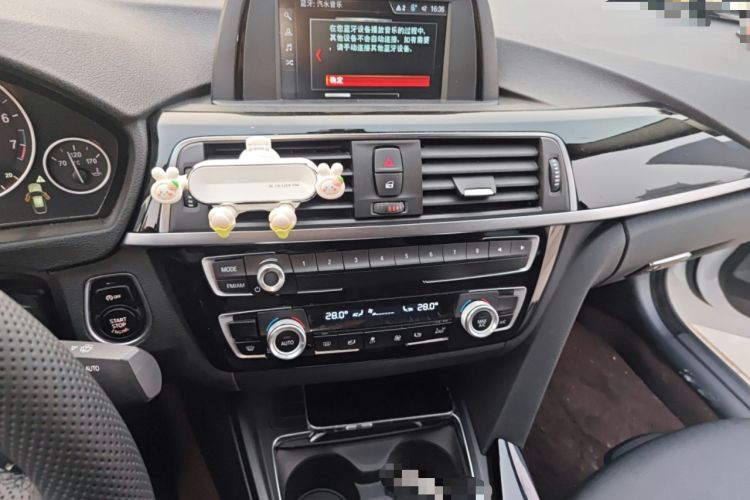 Used BMW 3 Series GT 2018 320i Sport Edition Audio And AC Panel