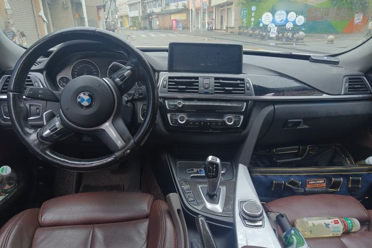 Used BMW 3 Series GT 2018 320i Sport Edition Center Console