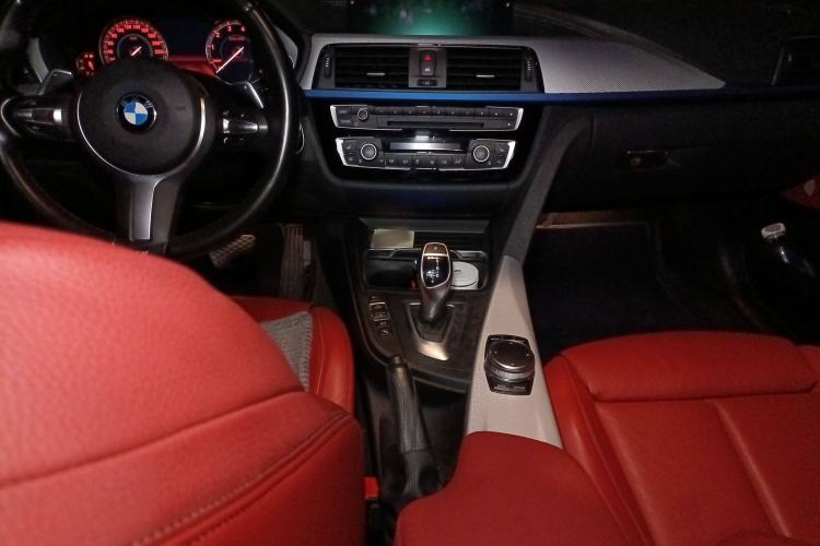 Used BMW 3 Series GT 2018 330i xDrive M Sport Edition Center Console