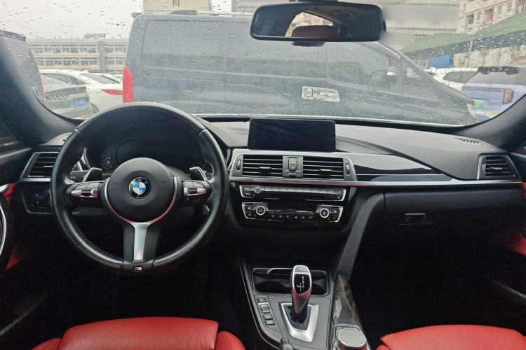 Used BMW 3 Series GT 2018 330i xDrive M Sport Edition Center Console