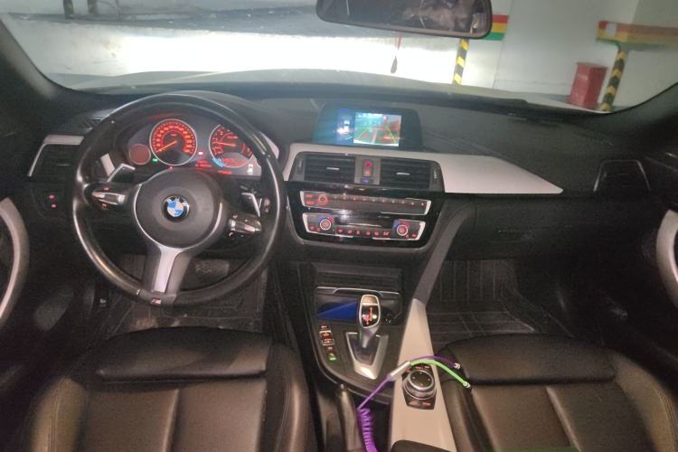 Used BMW 3 Series GT 2018 320i M Sport Edition Center Console