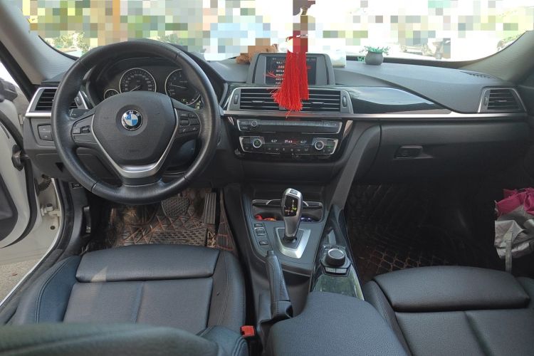Used BMW 3 Series GT 2018 320i Sport Edition Center Console