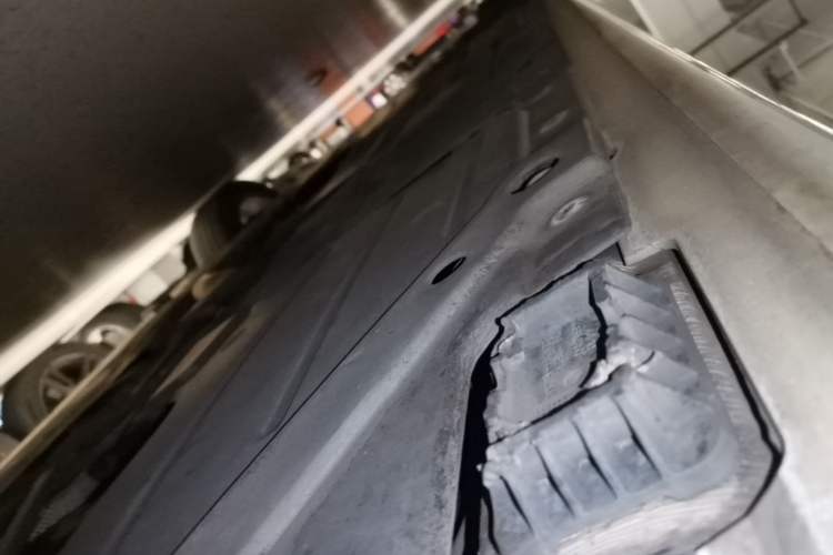 Used BMW 3 Series GT 2018 320i Sport Edition Chassis Rear Left