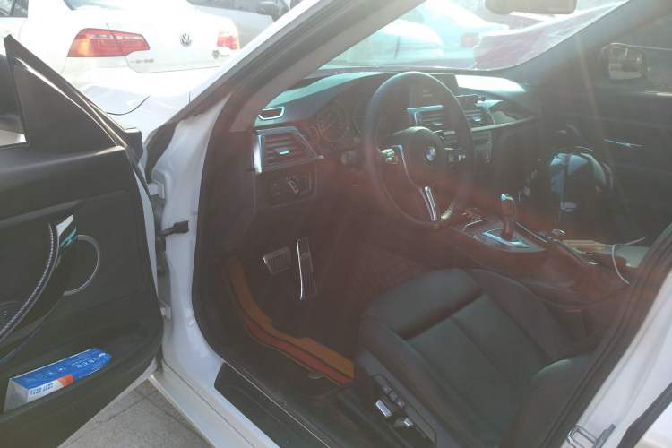 Used BMW 3 Series GT 2018 320i M Sport Edition Driver Seat