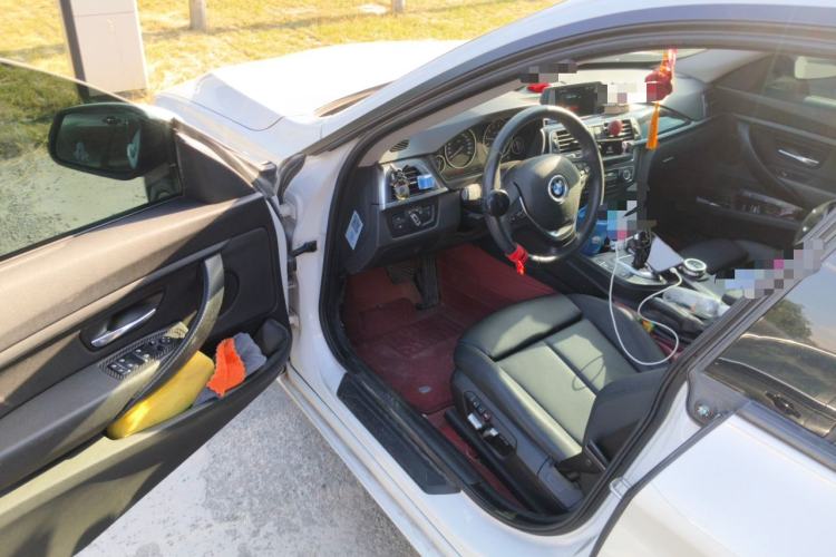 Used BMW 3 Series GT 2018 320i Sport Edition Driver Seat