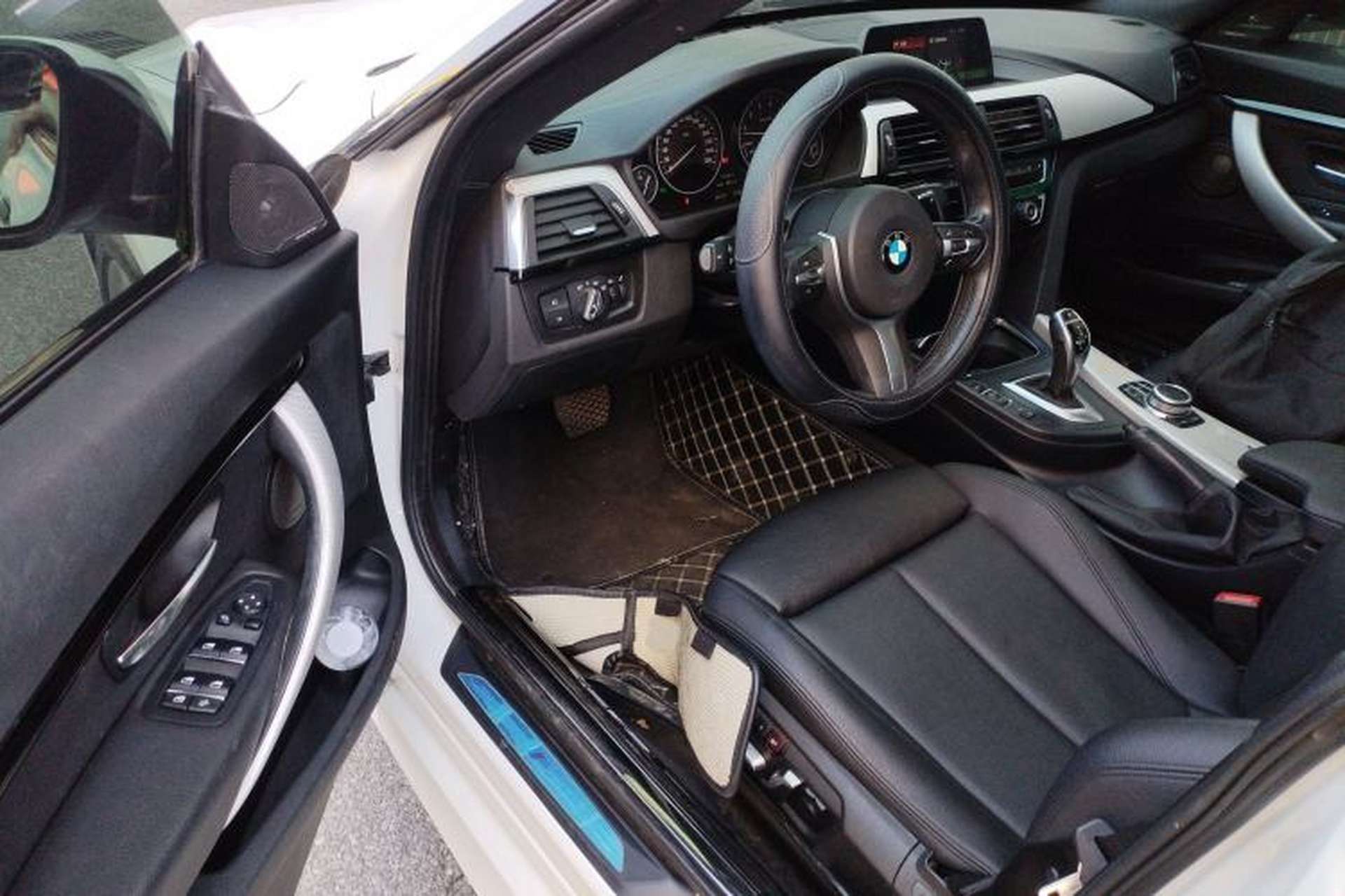 Used BMW 3 Series GT 2018 320i Sport Edition Driver Seat