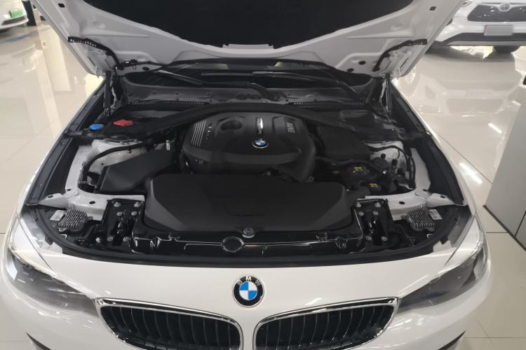 Used BMW 3 Series GT 2018 320i Sport Edition Engine Bay