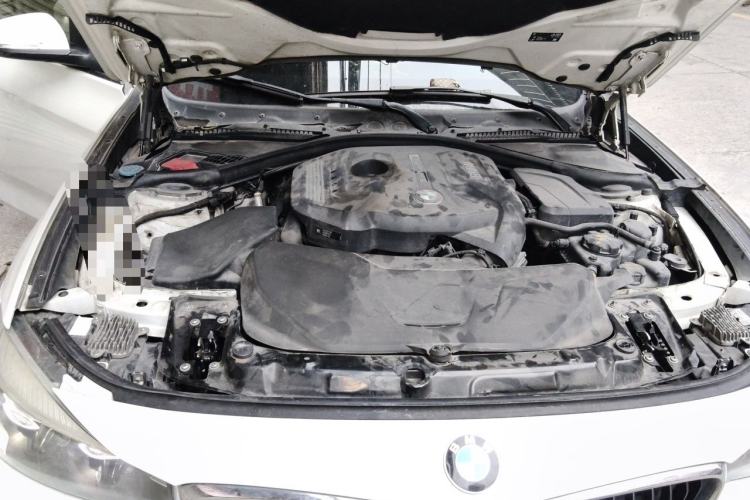 Used BMW 3 Series GT 2018 320i Sport Edition Engine Bay