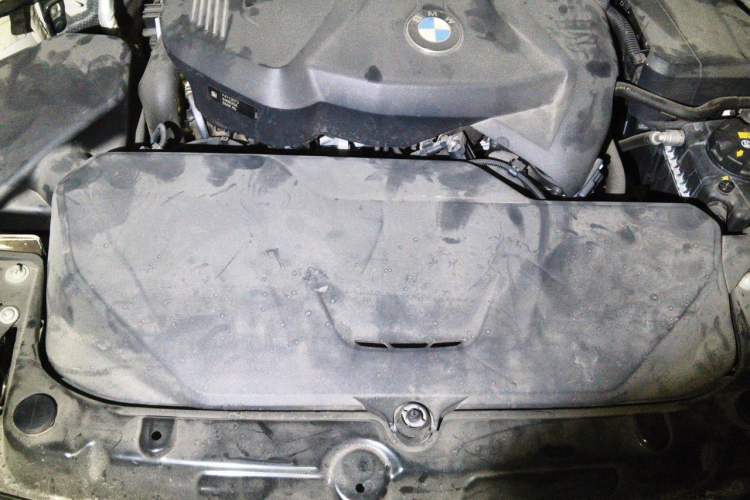 Used BMW 3 Series GT 2018 320i Sport Edition Engine Bay