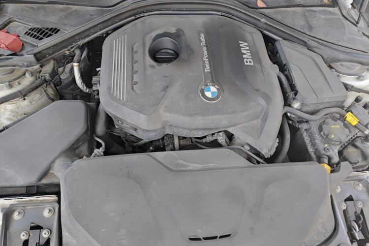 Used BMW 3 Series GT 2018 320i Sport Edition Engine Bay