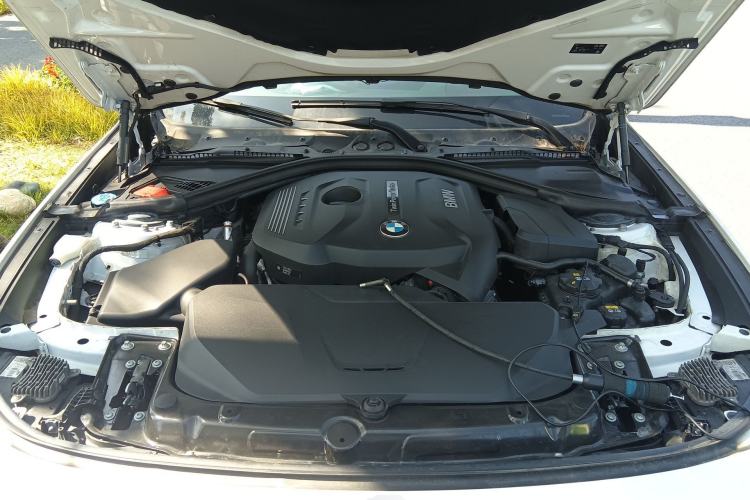 Used BMW 3 Series GT 2018 320i Sport Edition Engine Bay