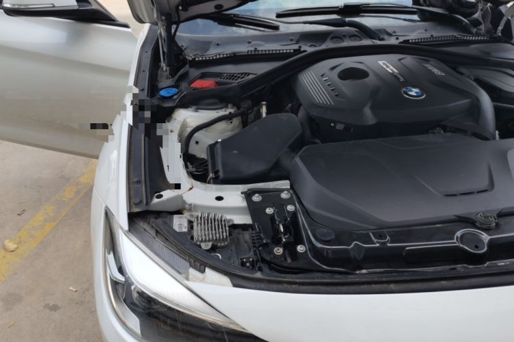 Used BMW 3 Series GT 2018 320i Sport Edition Engine Bay Right