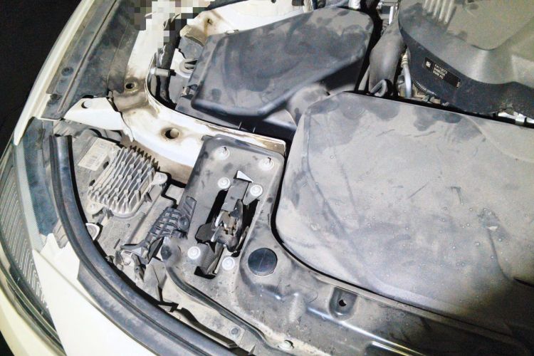 Used BMW 3 Series GT 2018 320i Sport Edition Engine Bay Right
