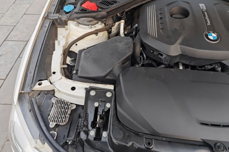 Used BMW 3 Series GT 2018 320i Sport Edition Engine Bay Right