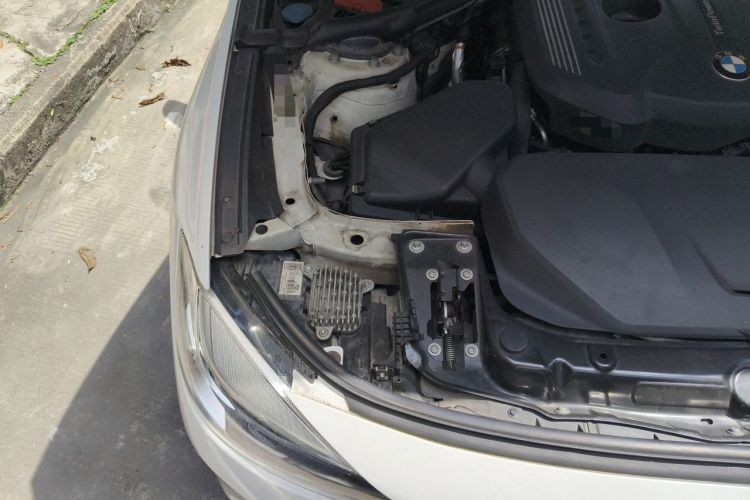 Used BMW 3 Series GT 2018 320i M Sport Edition Engine Bay Right