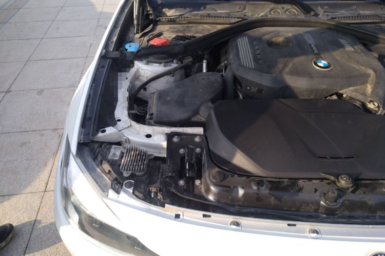 Used BMW 3 Series GT 2018 320i M Sport Edition Engine Bay Right