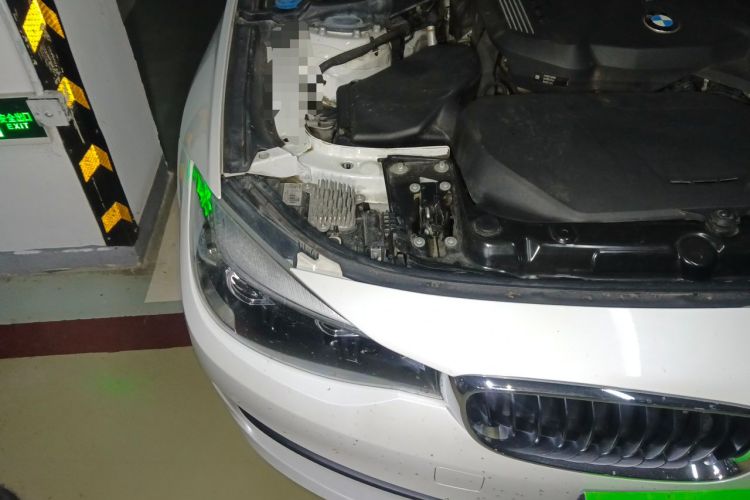 Used BMW 3 Series GT 2018 320i Sport Edition Engine Bay Right