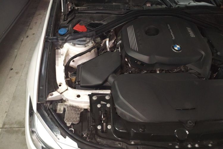 Used BMW 3 Series GT 2018 320i Sport Edition Engine Bay Right