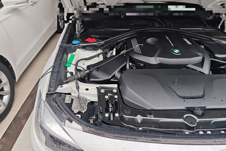 Used BMW 3 Series GT 2018 320i Sport Edition Engine Bay Right