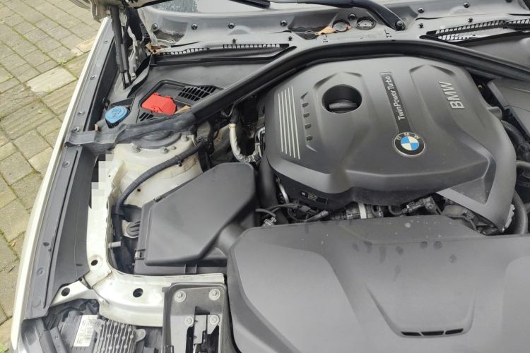 Used BMW 3 Series GT 2018 320i Sport Edition Engine Bay Right