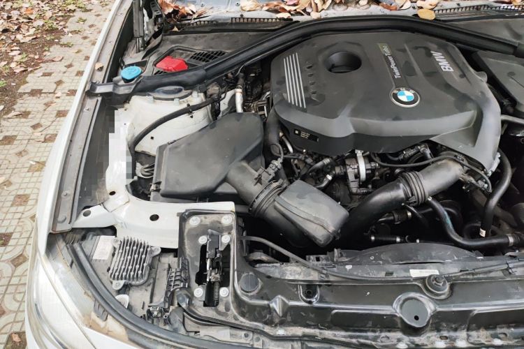 Used BMW 3 Series GT 2018 320i Luxury Design Package Engine Bay Right
