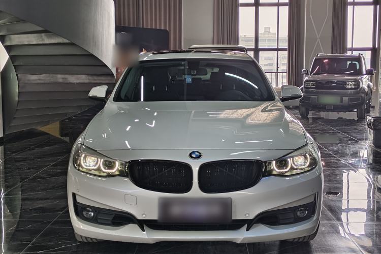 Used BMW 3 Series GT 2018 320i Sport Edition Exterior 1